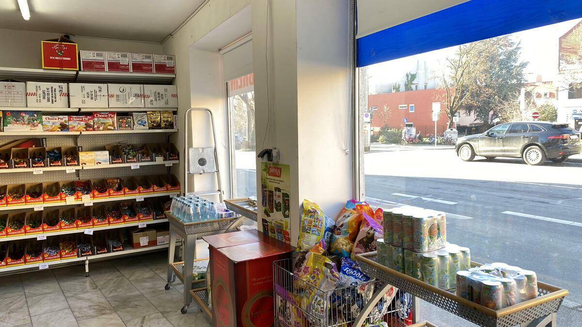 8020 Graz: günstiges, ebenerdiges Geschäftslokal mit Auslagenfront an Frequenzlage - View 4