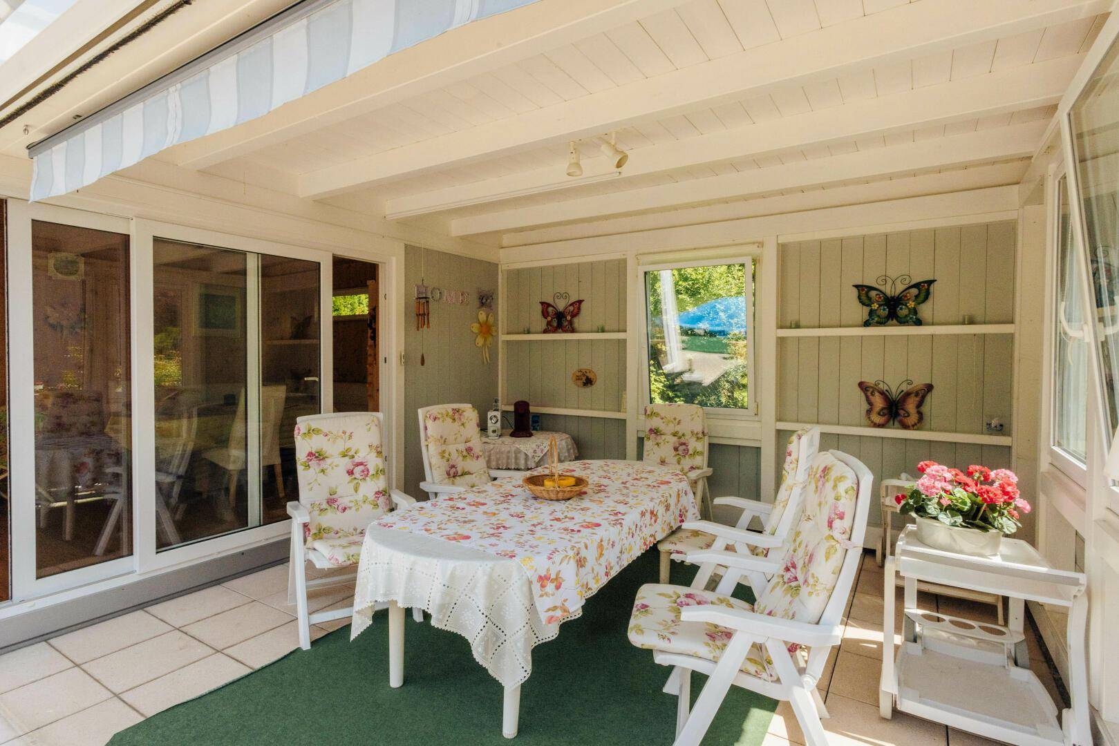 Terrasse Poolhaus