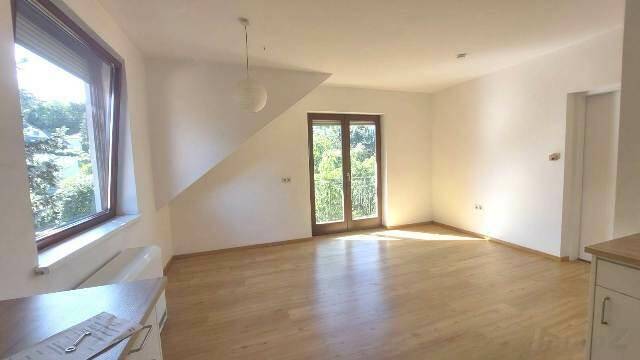 Küche zum Balkon