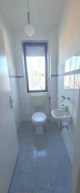 WC mit Fenster