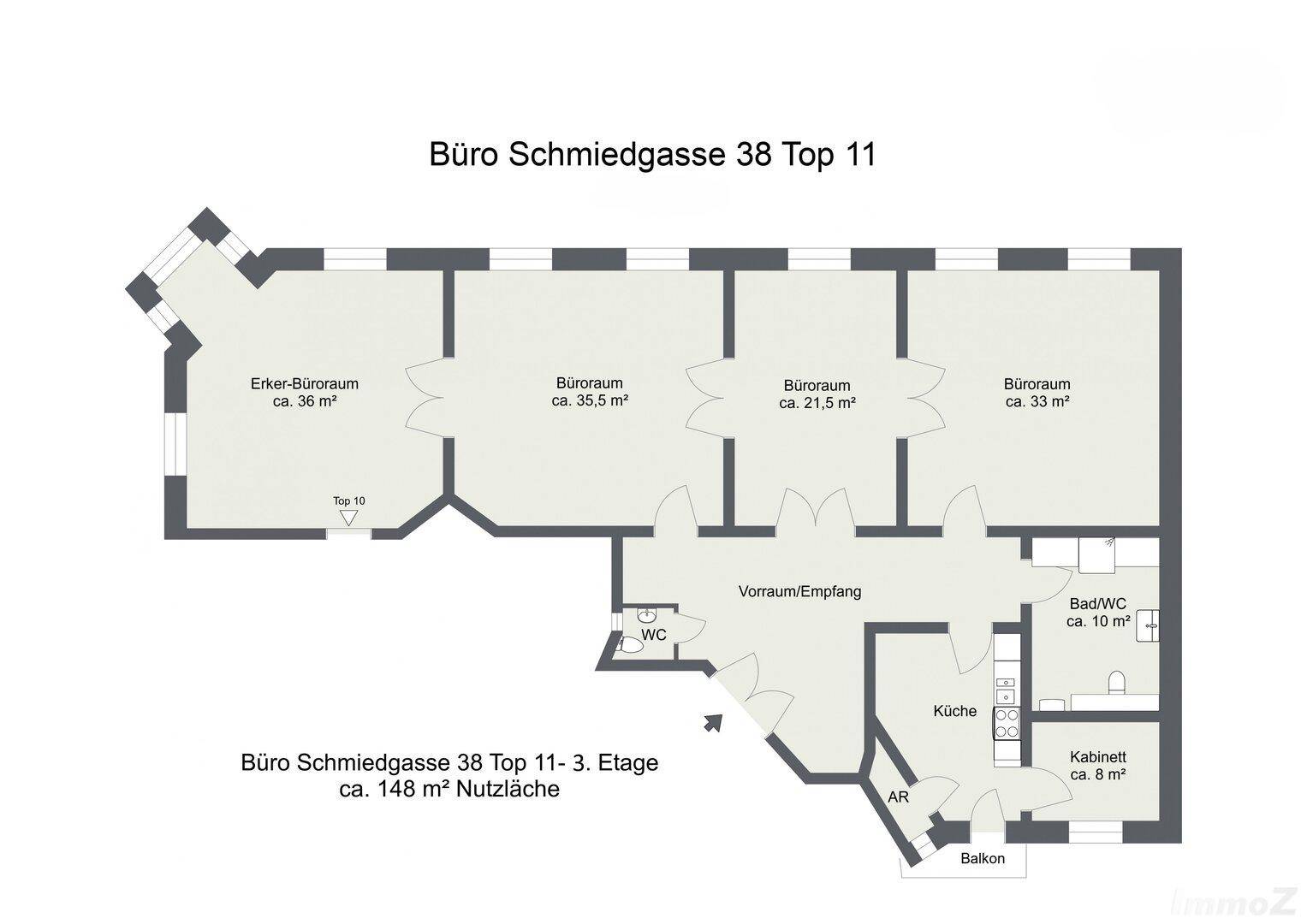 Grundriss des Büros mit mehreren Räumen, Empfangsbereich, Küche und Balkon.