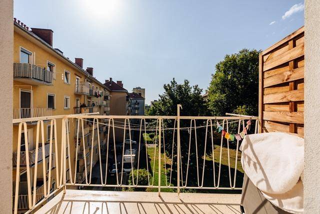 Balkon in den Innenhof