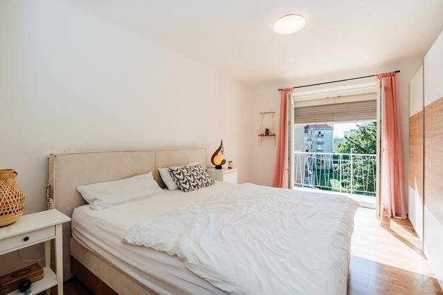 Schlafzimmer mit Balkon