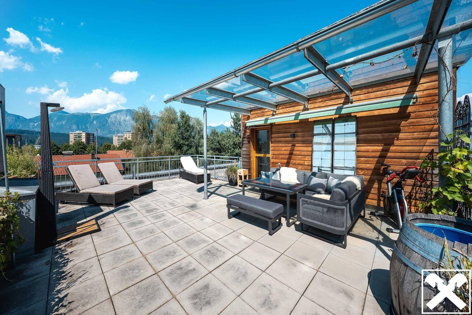 Dachterrasse mit Dusche