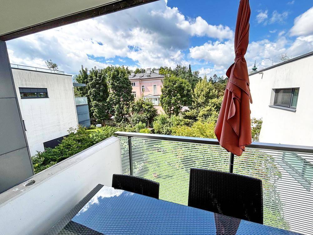 Schlafzi. mit Balkon