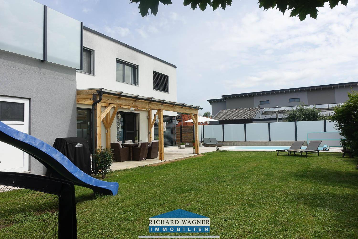 Wohnhausneubau Niedrigstenergiehaus in Aschach an der Steyr - Ansicht 2