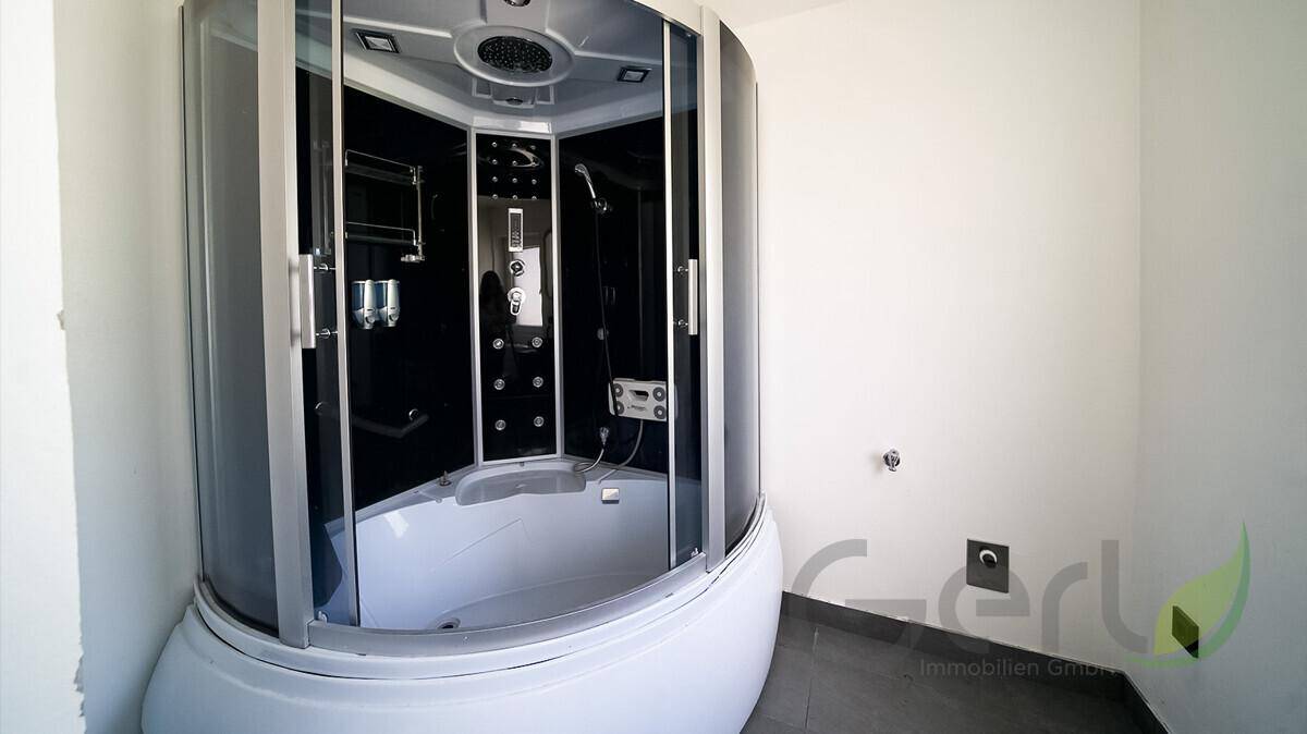 OG / Badezimmer 1