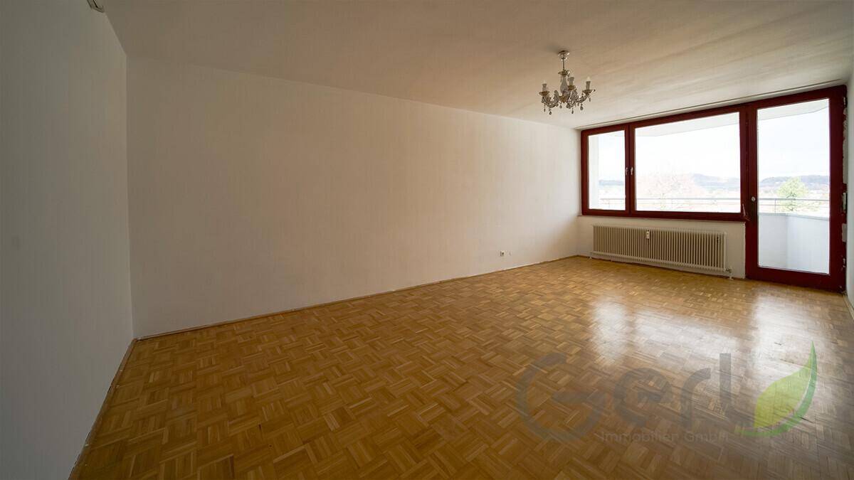 Großzügige 3-Zimmer-Wohnung mit Loggia und viel Potenzial - Ansicht 5