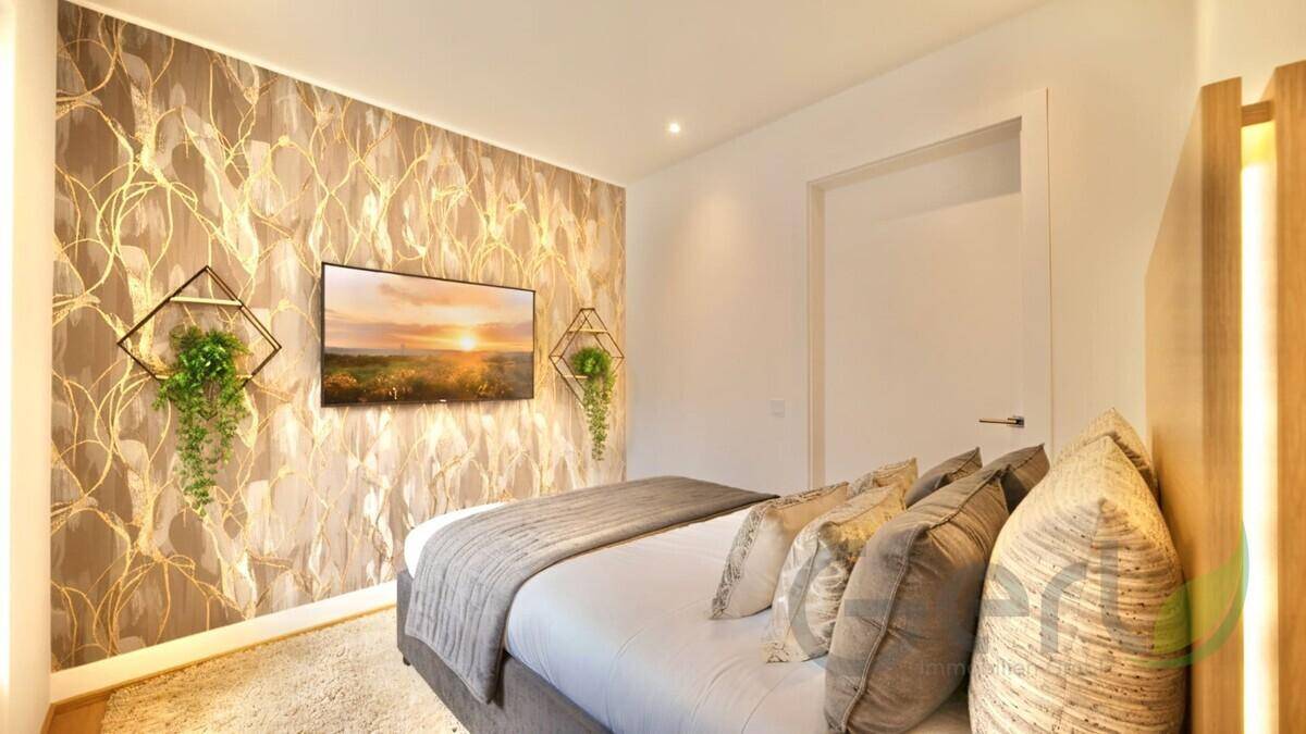 Kinderzimmer / Büro KI