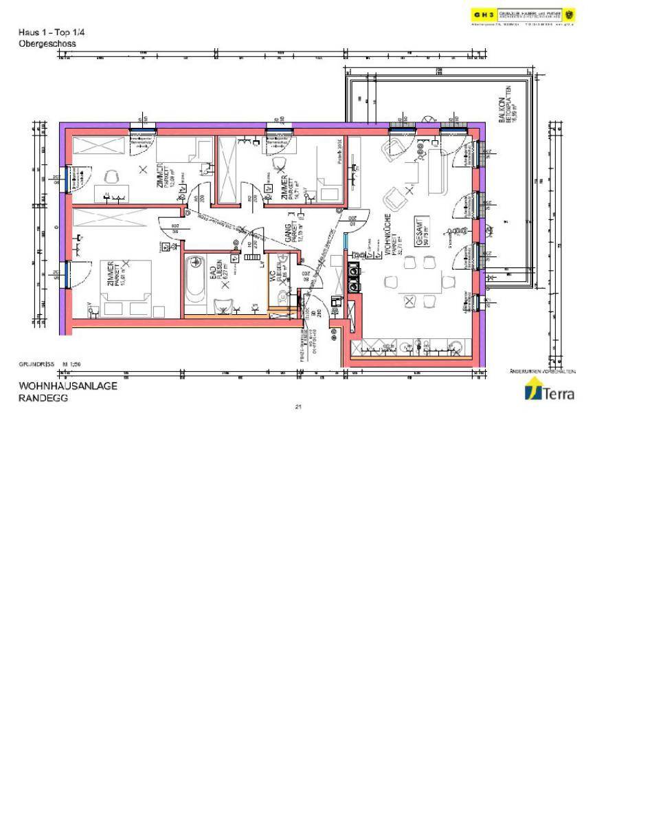 Grundriss des Obergeschosses von Haus 1 mit Schlafzimmern, Bädern, Wohnbereich und einem Balkon.