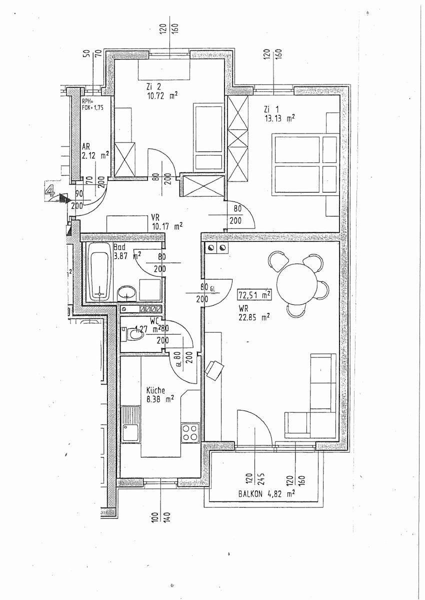 Detaillierter Grundriss einer Wohnung mit zwei Schlafzimmern, Wohnbereich, Küche und Balkon.