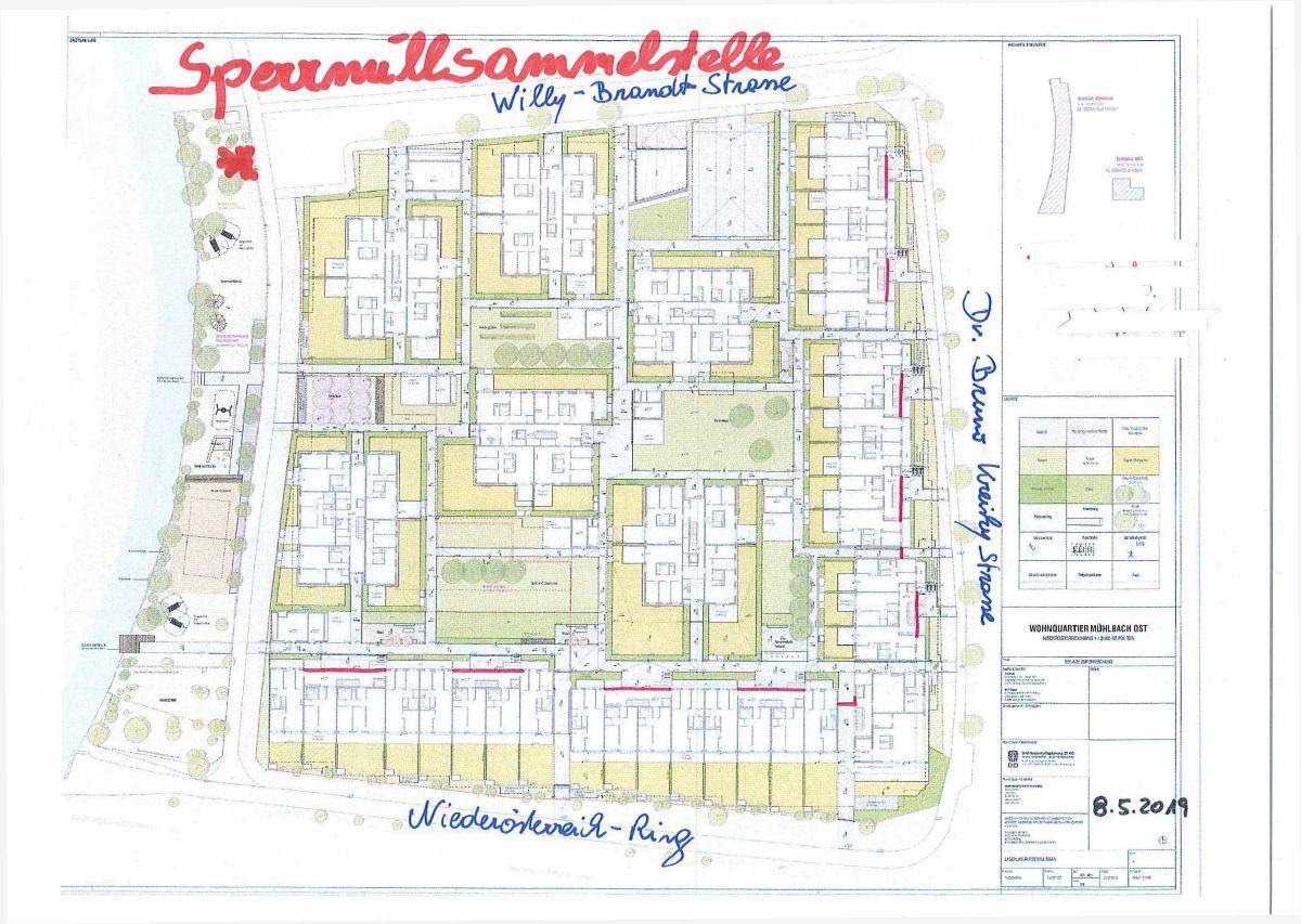 Übersichtsplan eines Wohnquartiers mit mehreren Gebäuden, Grünflächen und Freizeiteinrichtungen.
