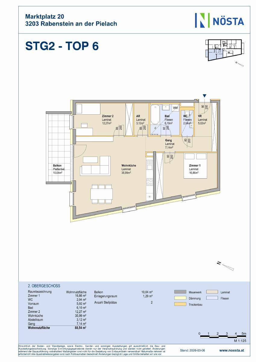Grundriss der Wohnung Top 6 mit offenem Wohnbereich, zwei Schlafzimmern und Balkon.