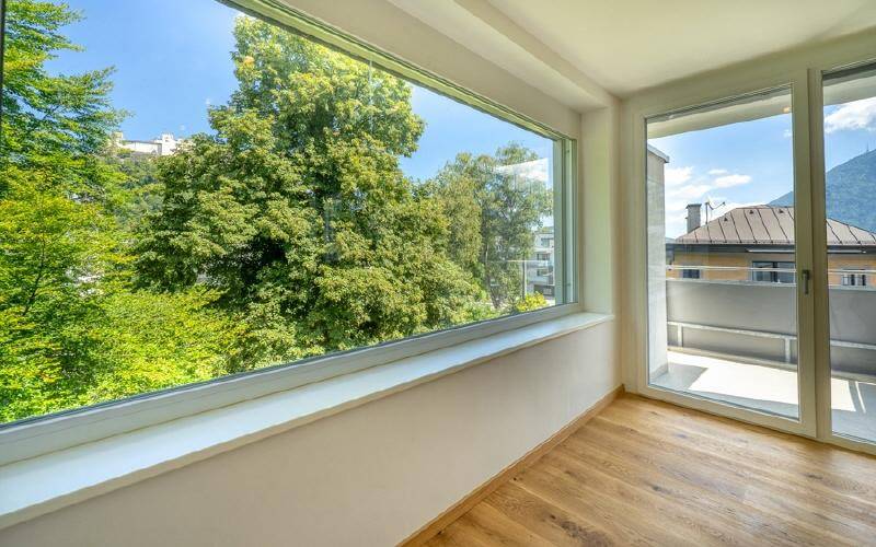 Terrassenwohnung-Salzburg-Nonntal-Wohnzimmer-Ausblick