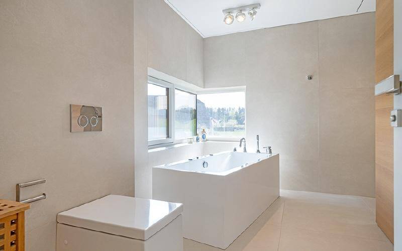 Poolvilla-Trumer-Seen-Badezimmer