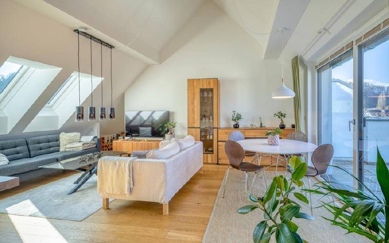 Dachmaisonette-Salzburg-Schallmoos-Wohn-Essbereich