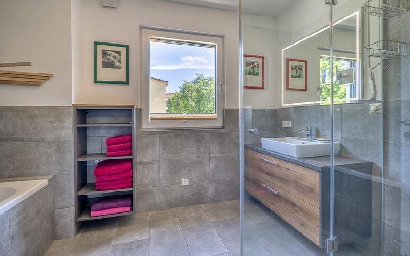 3-Zimmer-Wohnung-Riedenburg-Badezimmer