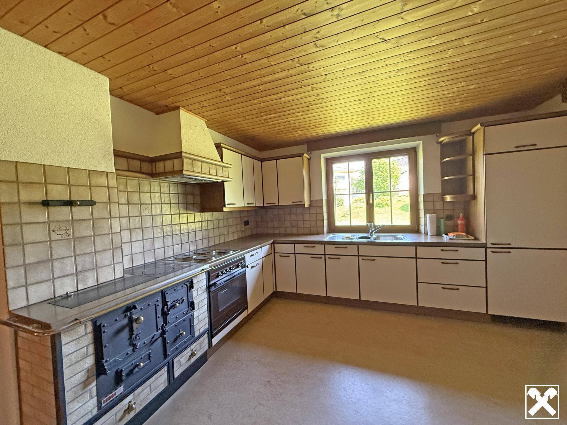 Wohnhaus mit Rundblick und traumhaft großem Grundstück! – další
