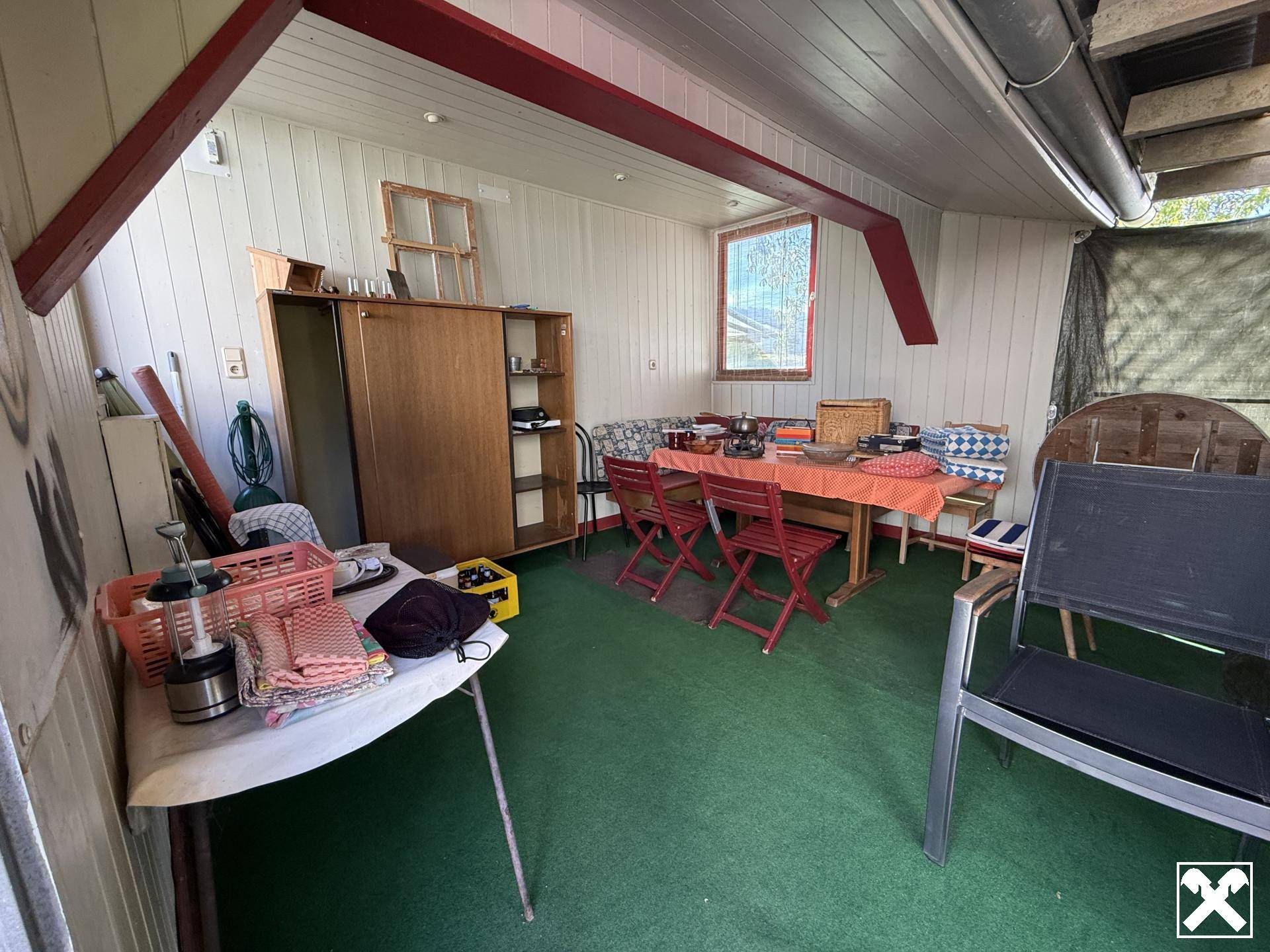 Stadel gedeckter Sitzplatz