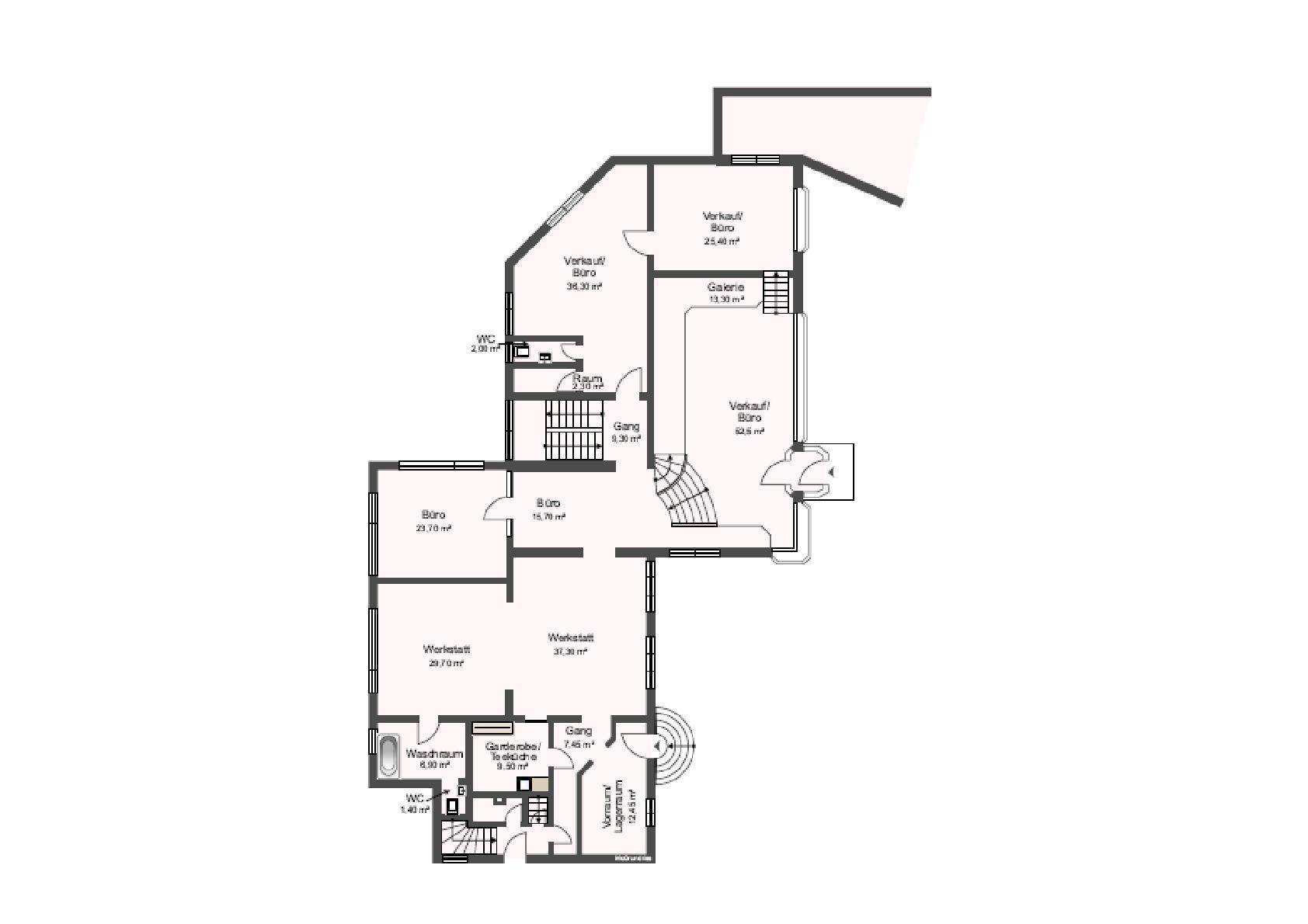 Grundrissplan des Erdgeschosses mit mehreren Büros, Verkaufsflächen und Werkstatträumen.