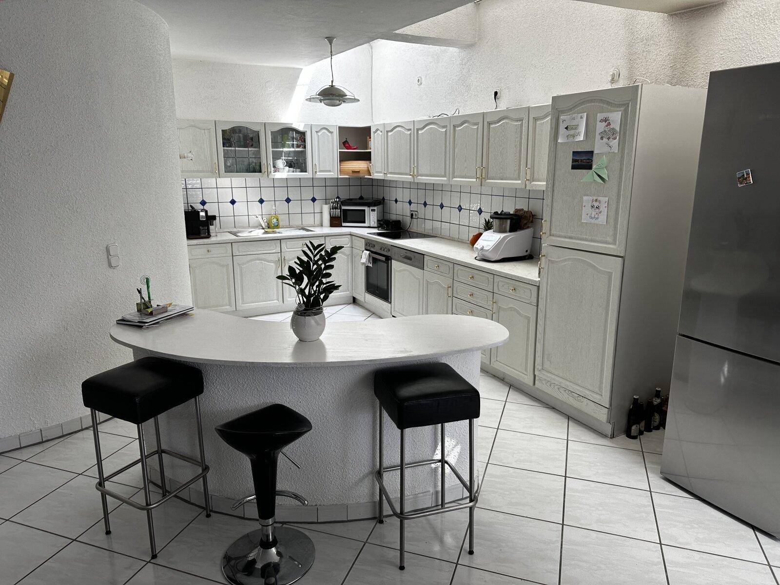 Markthaus mit Gewerbefläche und großzügigem Wohnbereich im Zentrum - Ansicht 6