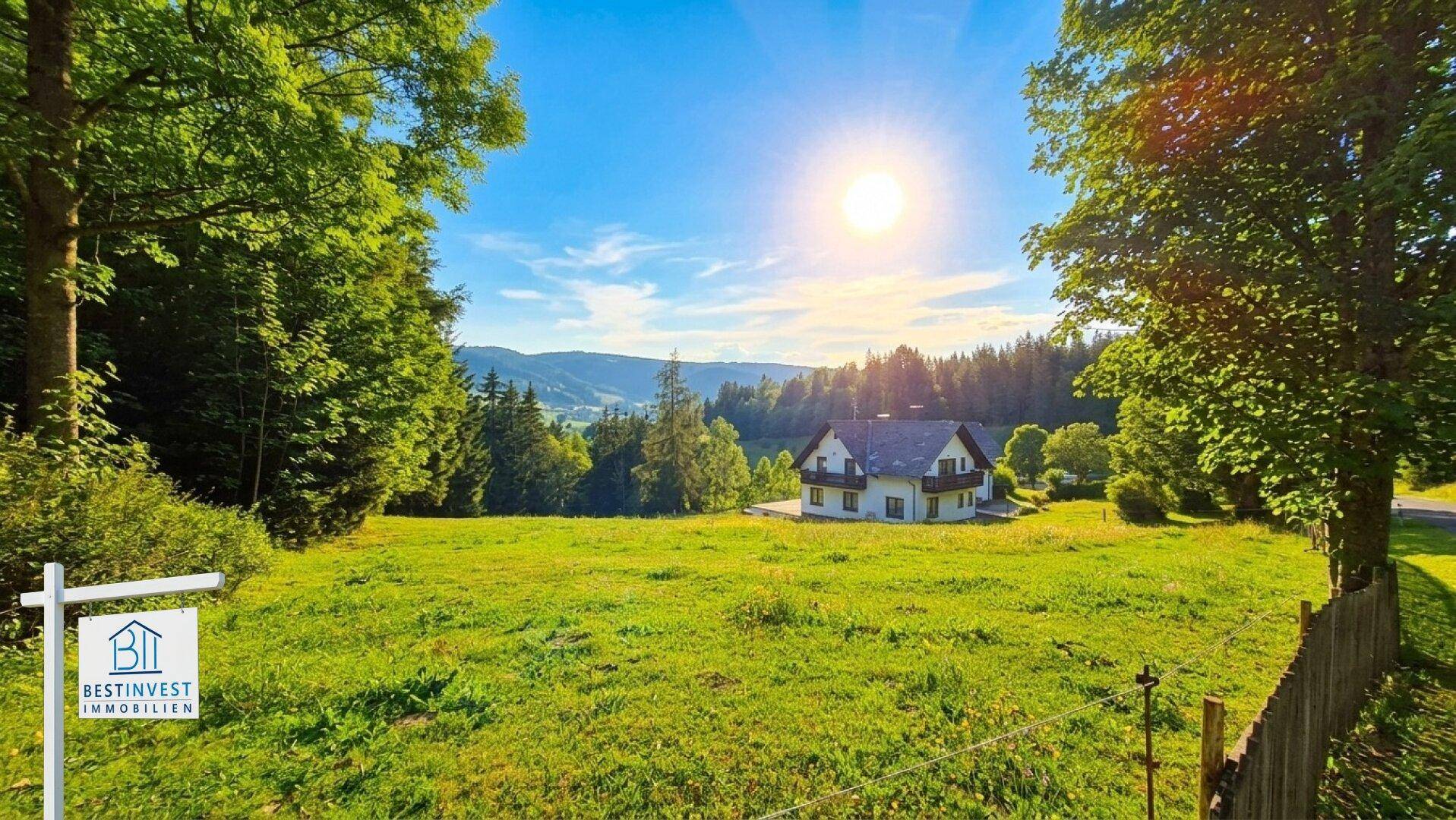 Sonnenverwöhntes Landhaus in ländlicher Umgebung mit weitem Blick auf die Berge.