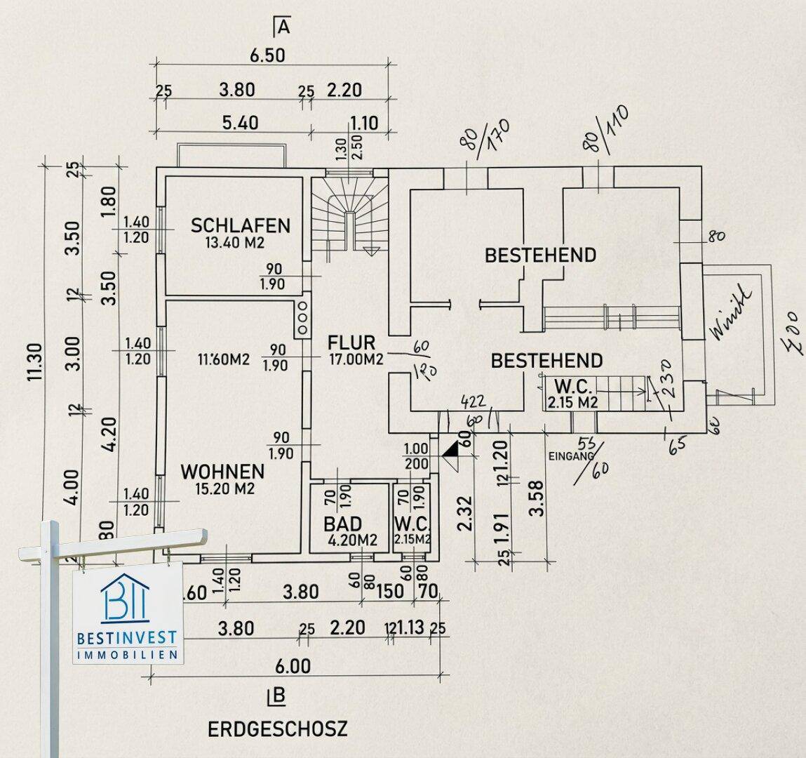 Grundriss des Erdgeschosses mit Wohnzimmer, Schlafzimmer, Bad und Eingangsbereich.