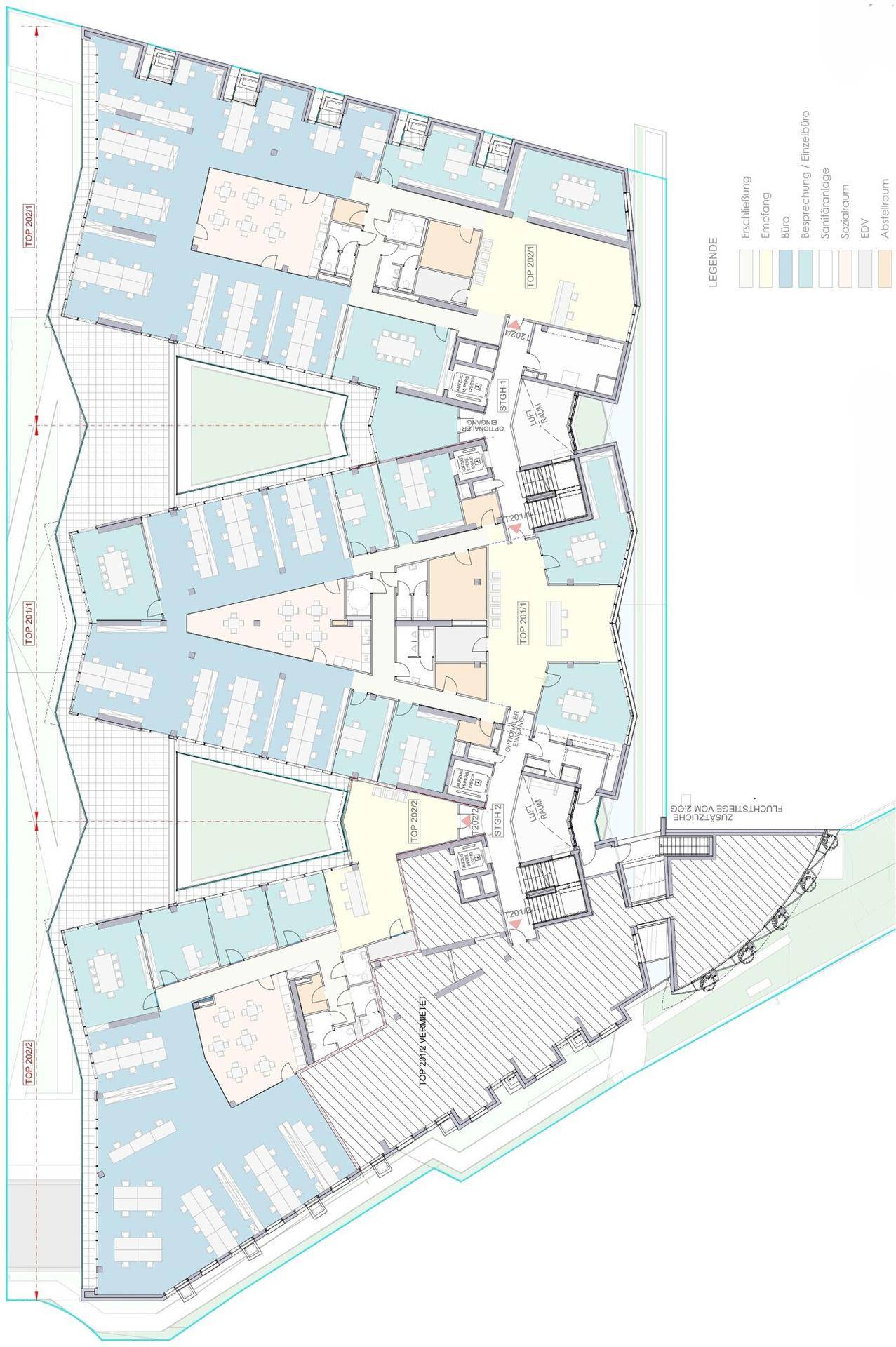 Umfassender Büro-Grundriss mit flexiblen Arbeitsbereichen und verschiedenen Raumkonfigurationen.