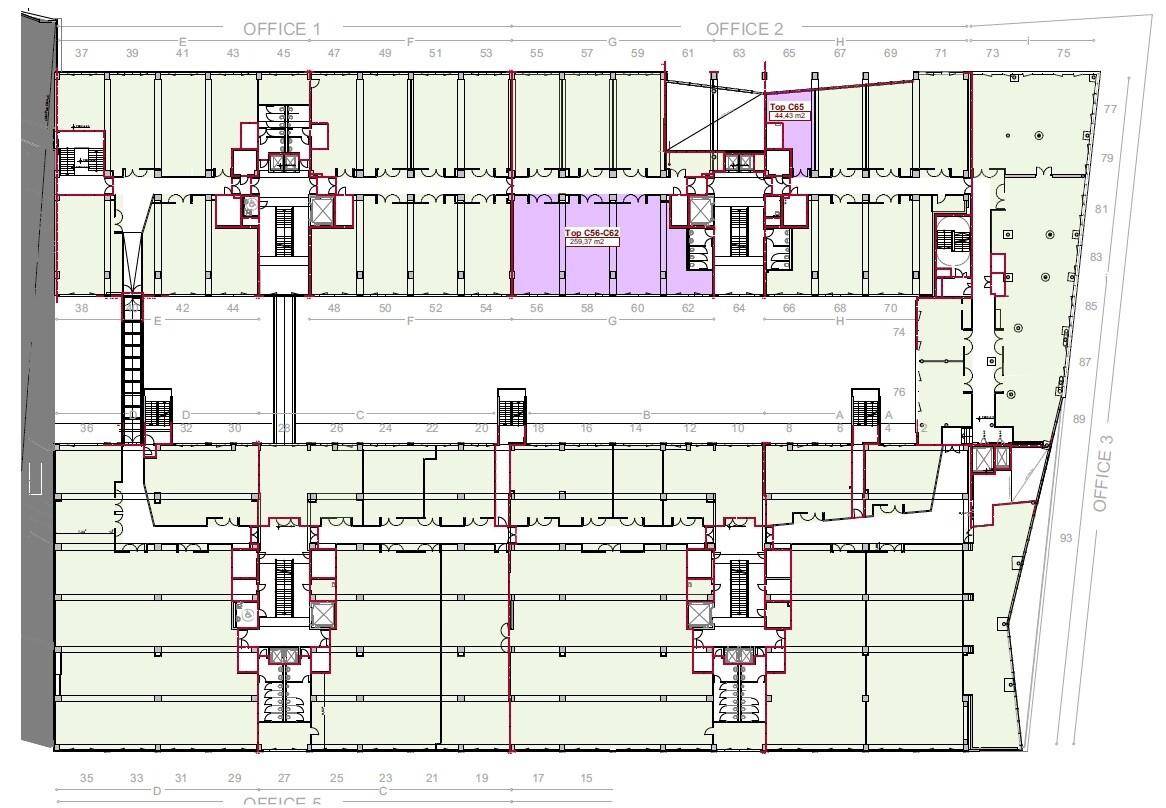 Übersichtlicher Grundriss einer großen Büroetage mit mehreren Bürobereichen und zentralen Erschließungszonen.
