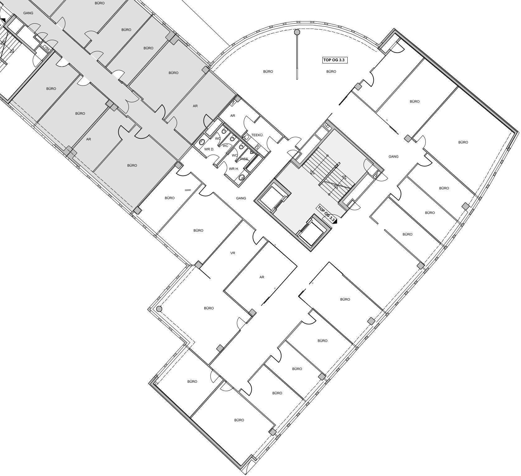 Detaillierter Grundriss einer Büroetage mit mehreren Büroräumen und Gemeinschaftsbereichen, inklusive Teeküche und Toiletten.