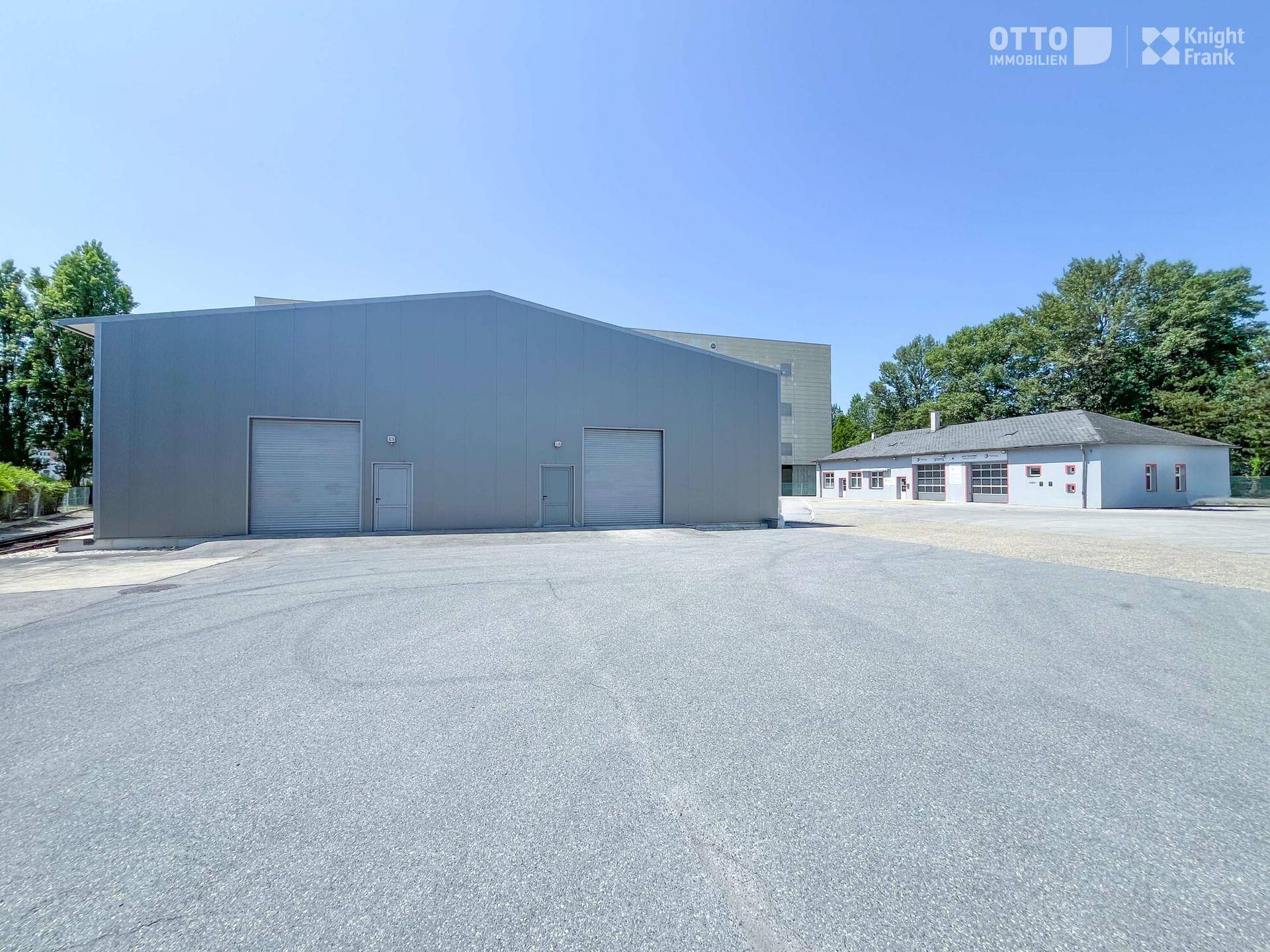 Lagerhalle + Werkstatt