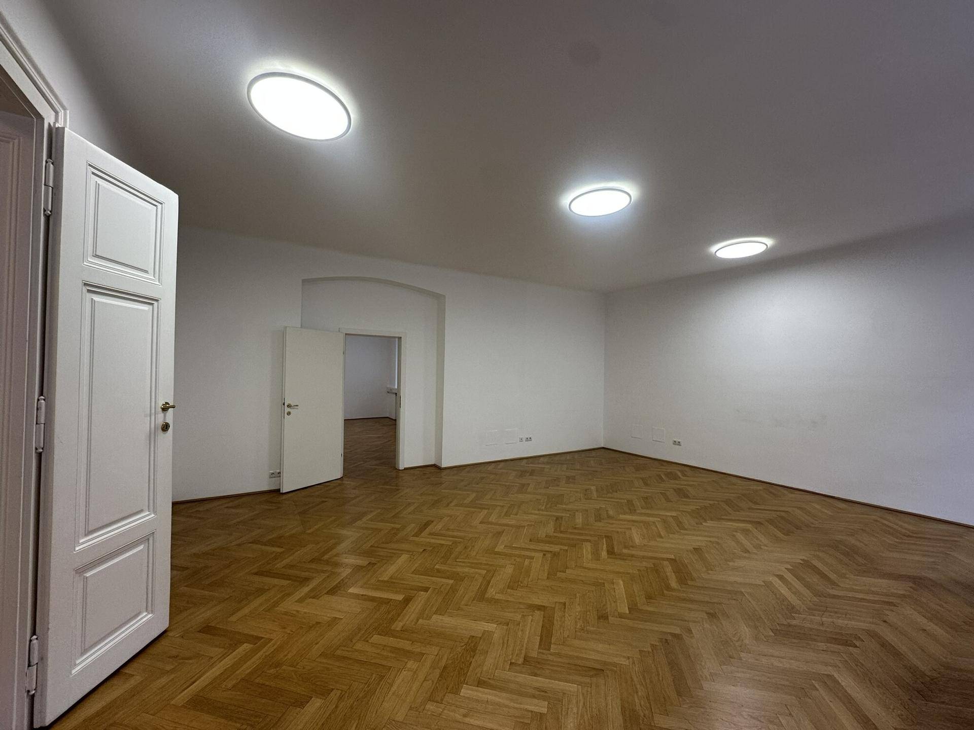 20241125_1010, Mahlerstraße 7 M7 32_MPE (12)
