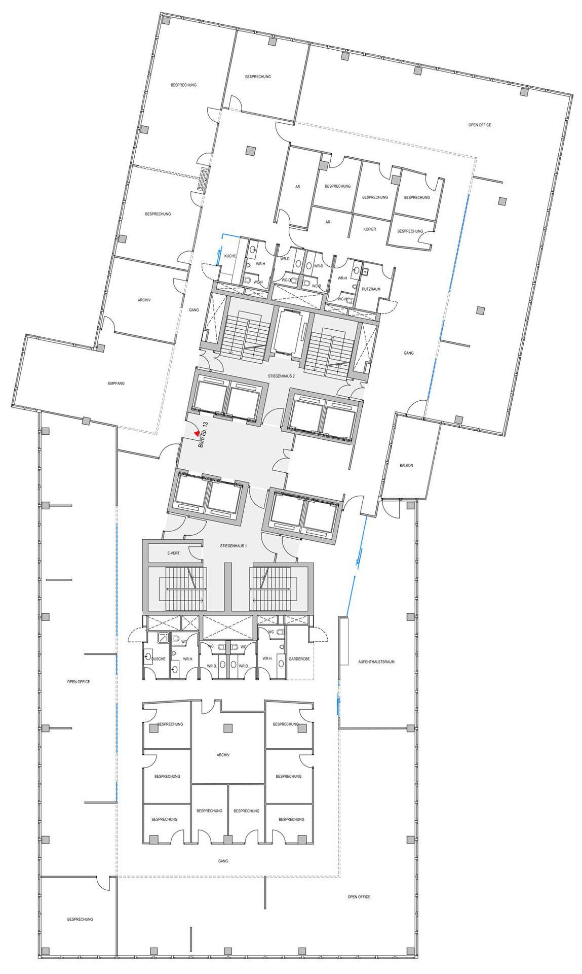 Detaillierter Grundriss einer Büroetage mit verschiedenen Büroeinheiten, Fluren und Sanitärbereichen.