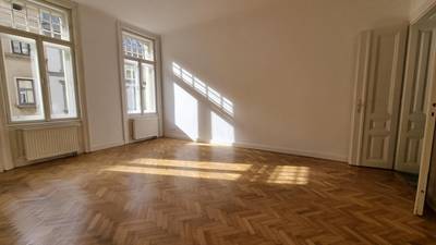 3-Zimmer-Altbauwohnung, 76 m², Neubau, Neubau