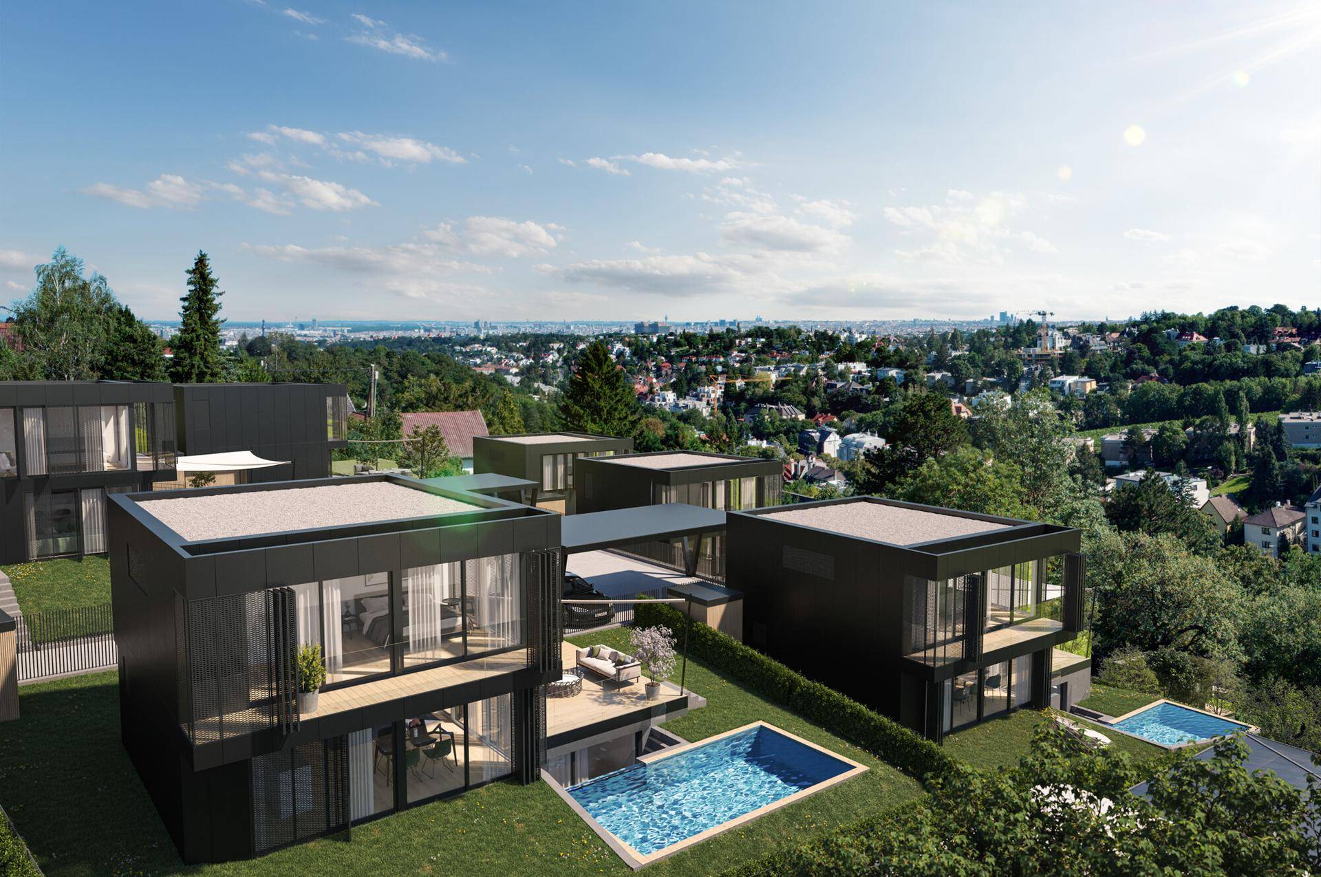 Panoramablick auf moderne Villen auf einem sonnigen Hügel mit Pools und weitem Stadtblick.