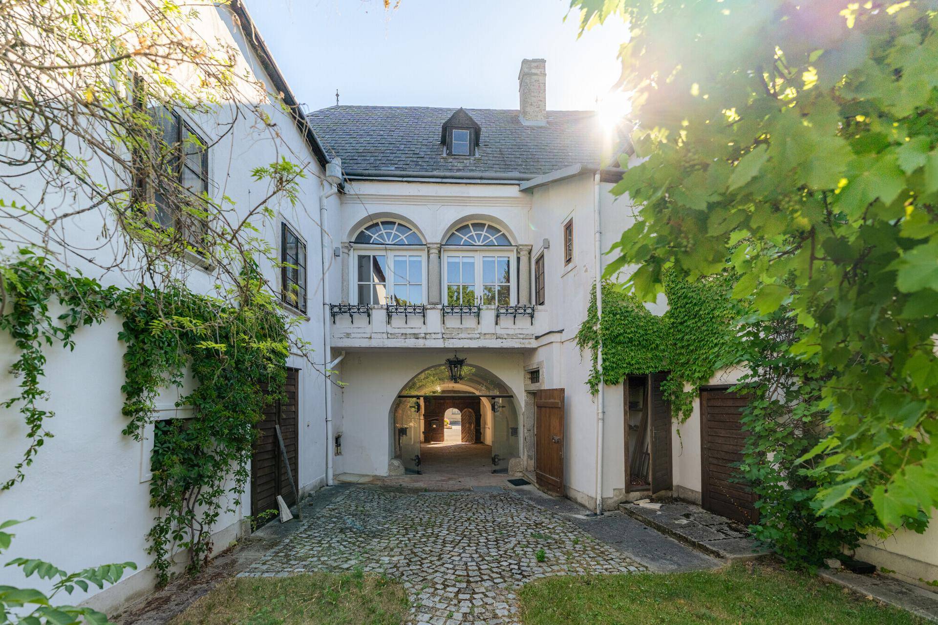 Refugium von historischer Eleganz im Herzen von Perchtoldsdorf - Mehr