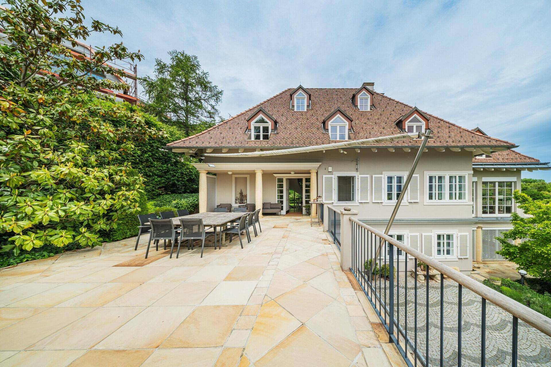Luxuriöse Villa am Fuße der Perchtoldsdorfer Heide - Ansicht 2