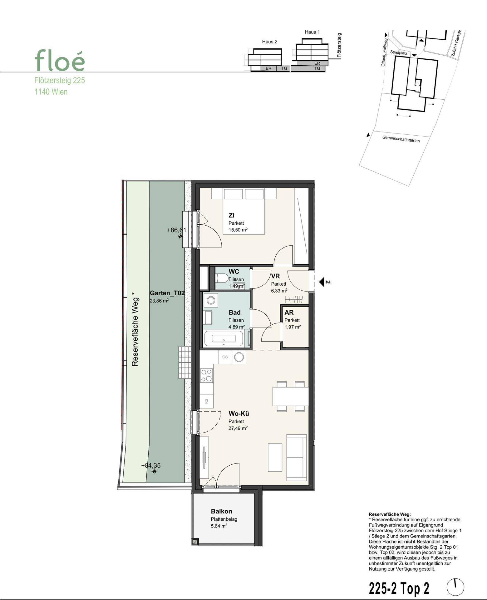 Grundriss einer Wohnung mit offenem Wohnbereich, Balkon und Gartenanteil.