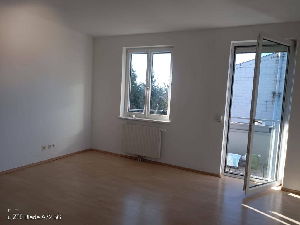 Wohnzimmer Richtung Balkon