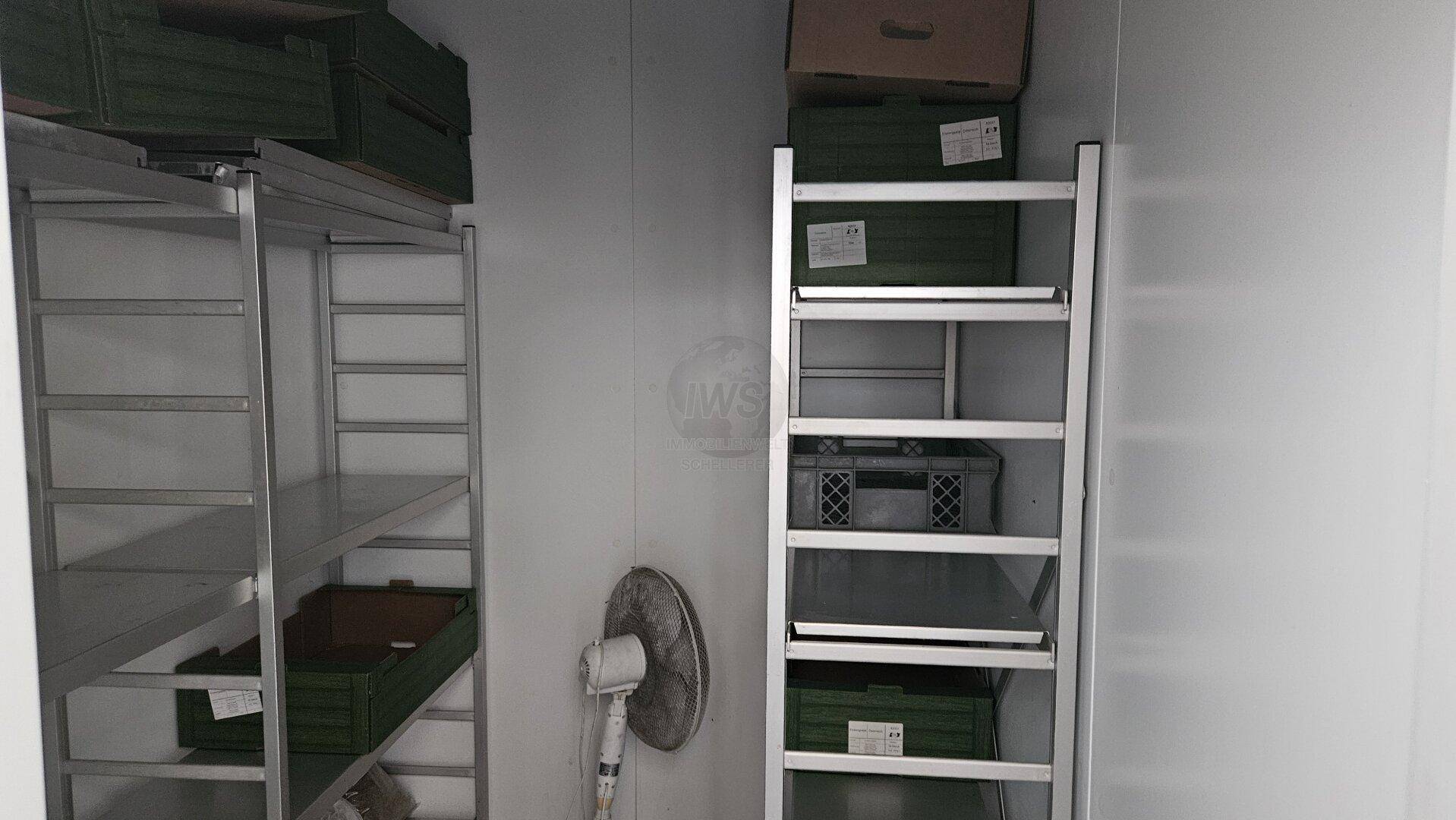 Kühlschrank begehbar