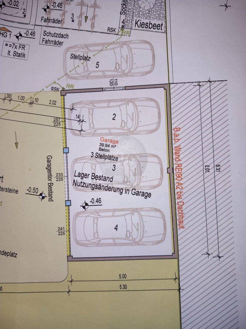Detailansicht des Lageplans mit Garagen und Stellplätzen.