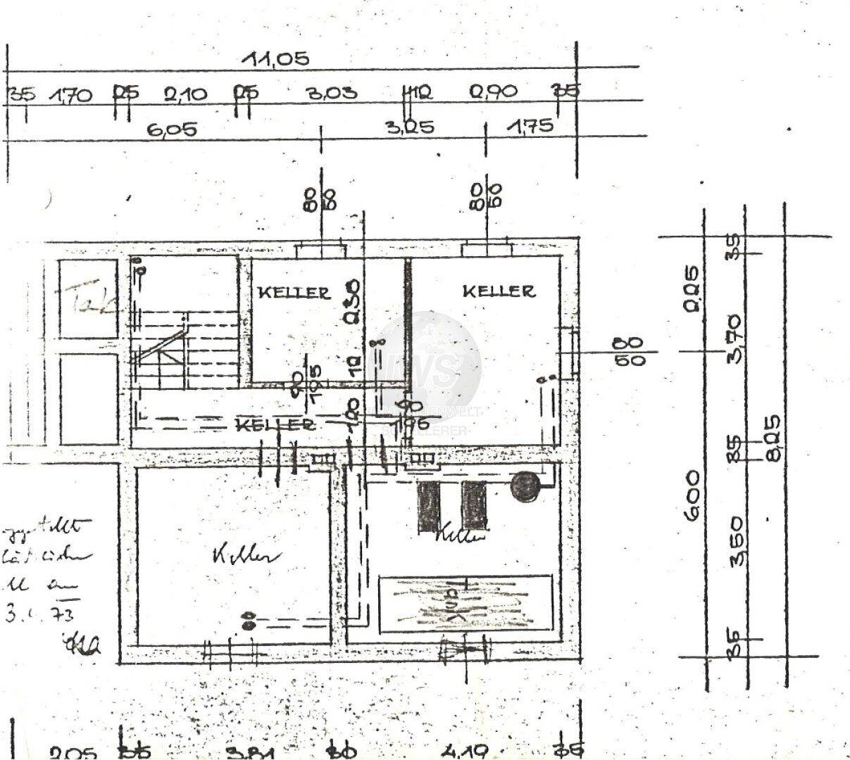 Grundriss des Kellers mit mehreren Kellerräumen und Treppenabgang.