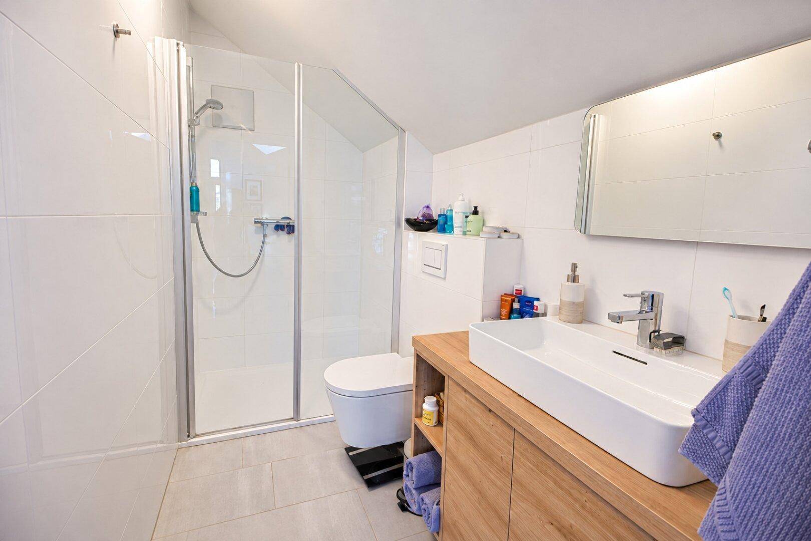 Badezimmer 1.OG