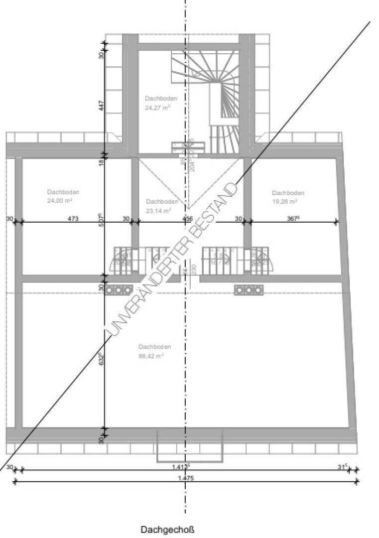 Grundriss des Dachgeschosses mit Dachbodenflächen und Treppenaufgang.