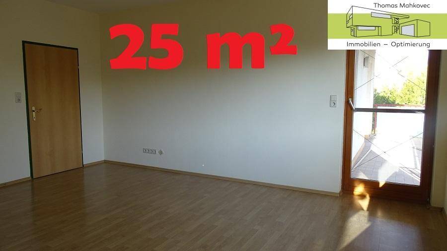 1 Wohnzimmer mit Terrasse