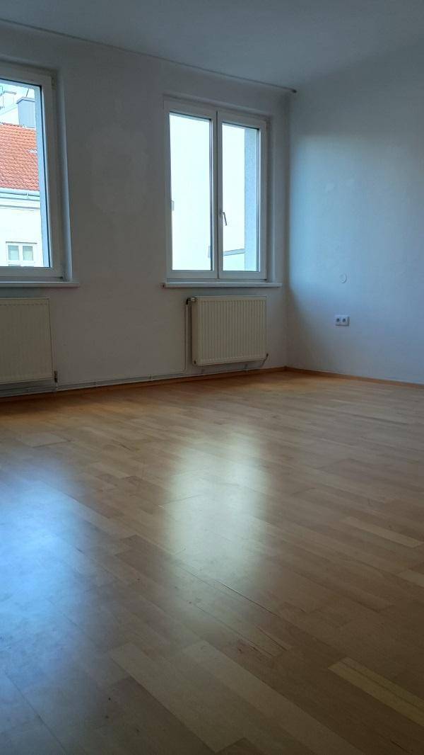 1 Zimmer 2 vom Eingang