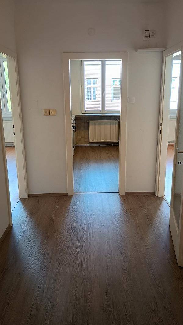1 Vorzimmer in die Zimmer