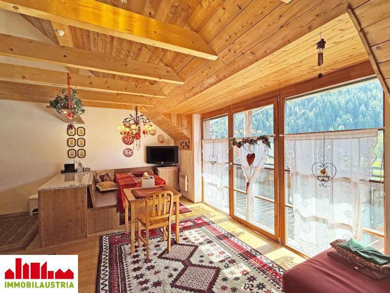 WUNDERSCHÖNE MAISONETTE MIT ÜBERDACHTER TERRASSE IN THERMEN-UND SKILIFTNÄHE - Ansicht 2