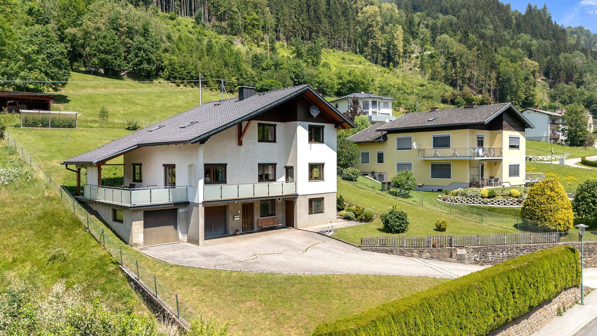 Großzügiges Wohnhaus mit viel Platz für die ganze Familie! - Ansicht 2