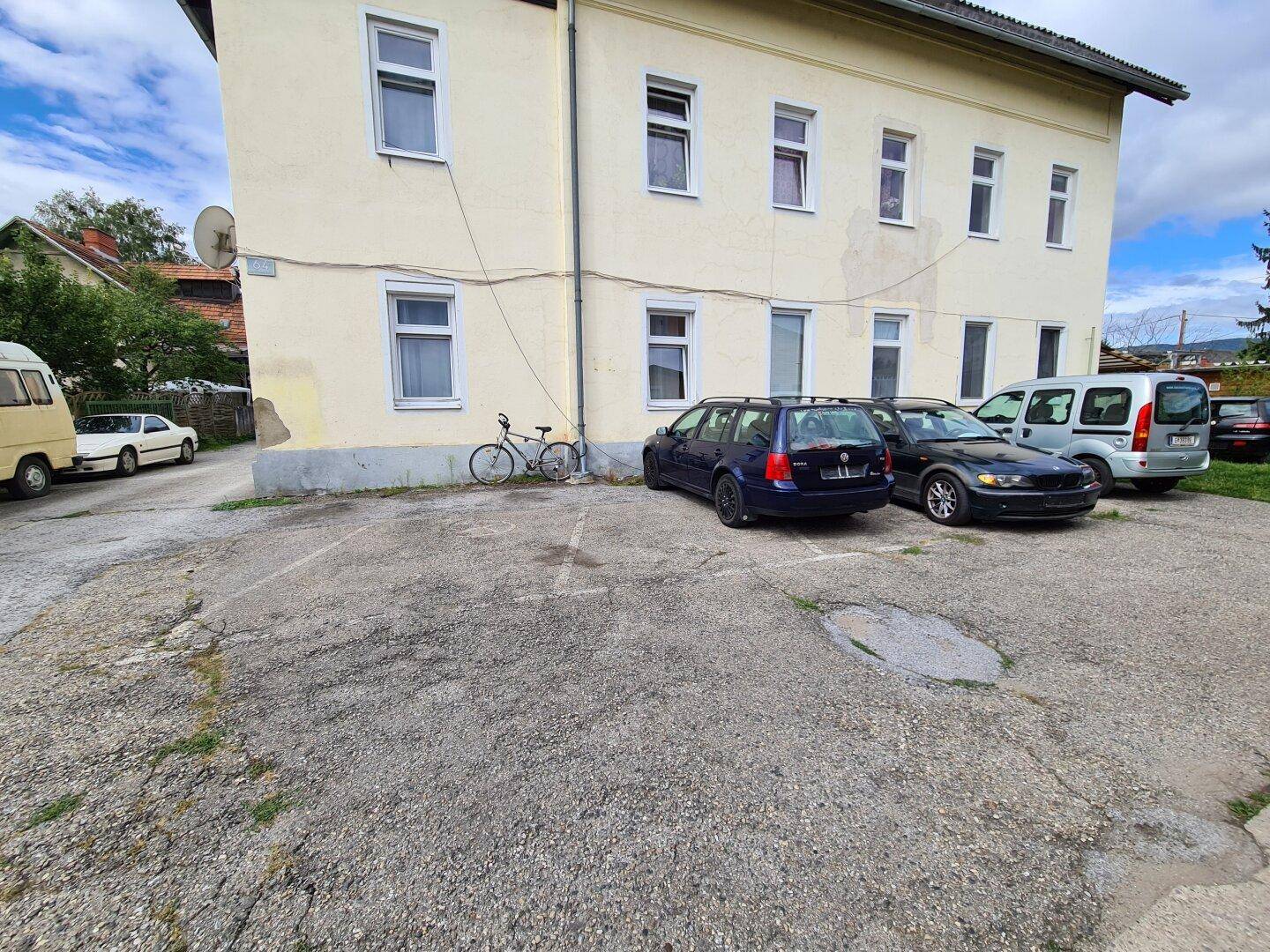 Hausansicht - Einfahrt